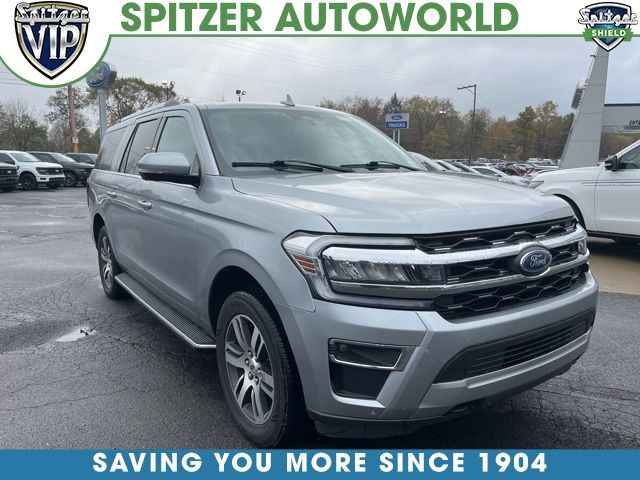 2022 Ford Expedition Limited's photo