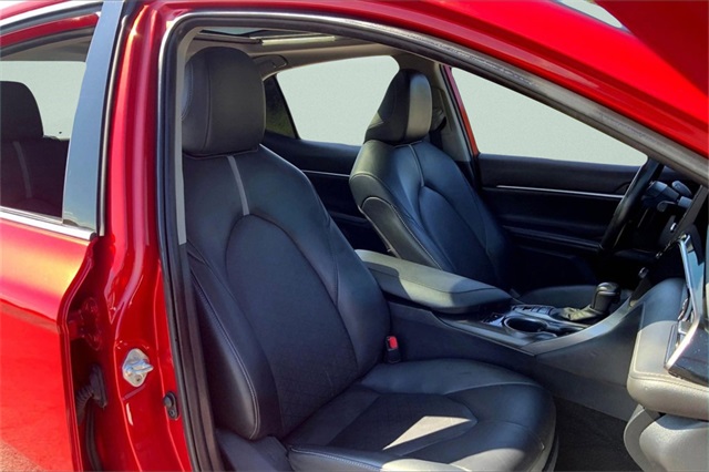 2022 Toyota Camry XSE photo 9