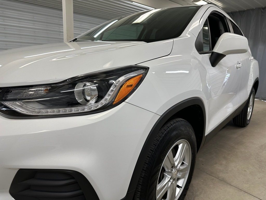 2022 Chevrolet Trax LT photo 24
