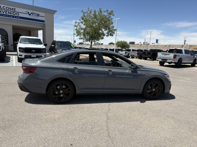 Used 2024 Pure Gray w/Deep Black Roof Volkswagen Autobahn image 11