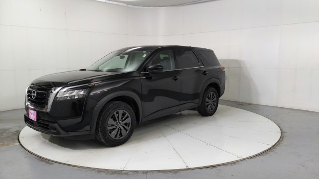 2022 Nissan Pathfinder S