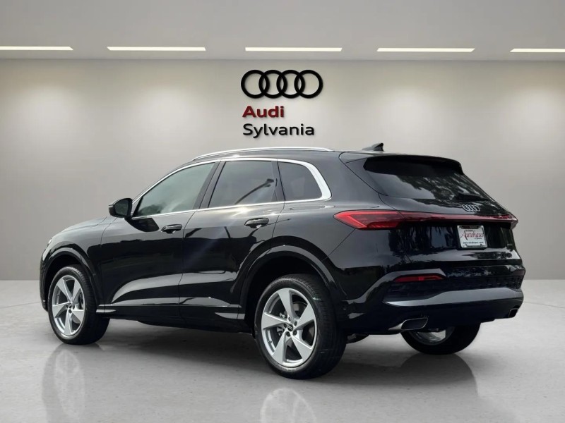 2025 Audi Q5 Premium Plus photo 4