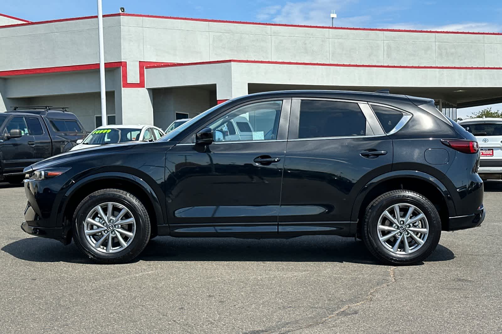 2024 Mazda CX-5 2.5 Select photo 4