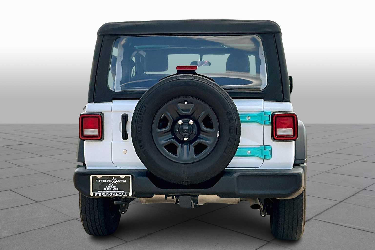 2022 Jeep Wrangler Sport photo 4
