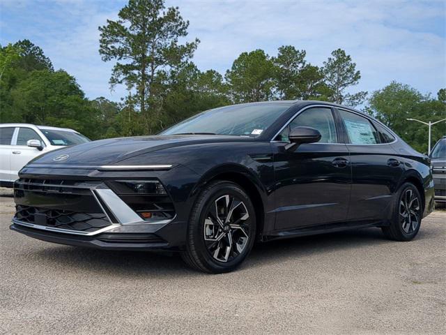 2025 Hyundai Sonata SEL photo 2