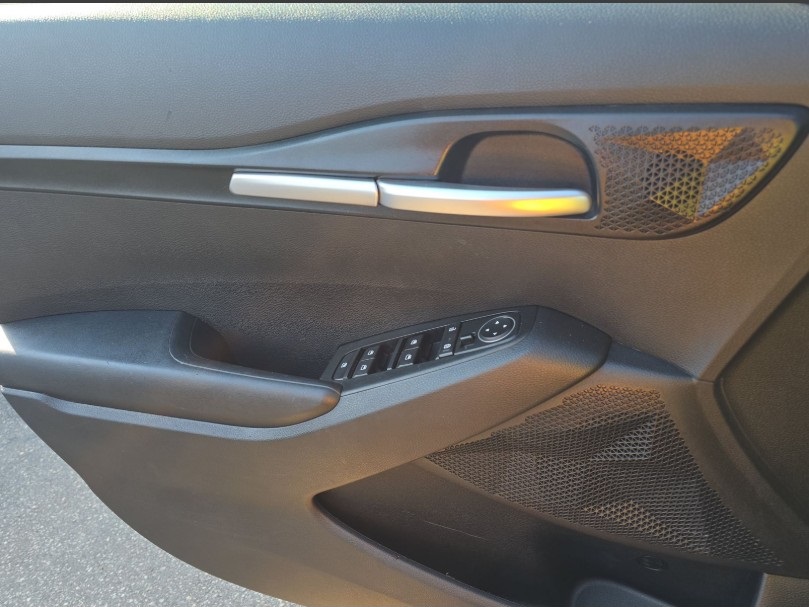 2021 Kia Seltos LX photo 26