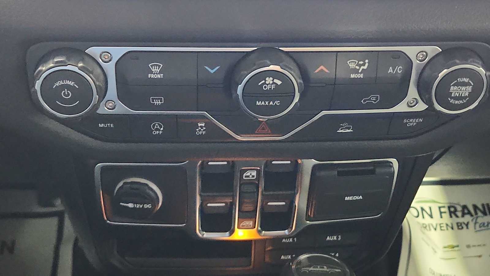 2025 Jeep Gladiator Sport photo 20