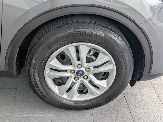 2022 Ford Escape S photo 17