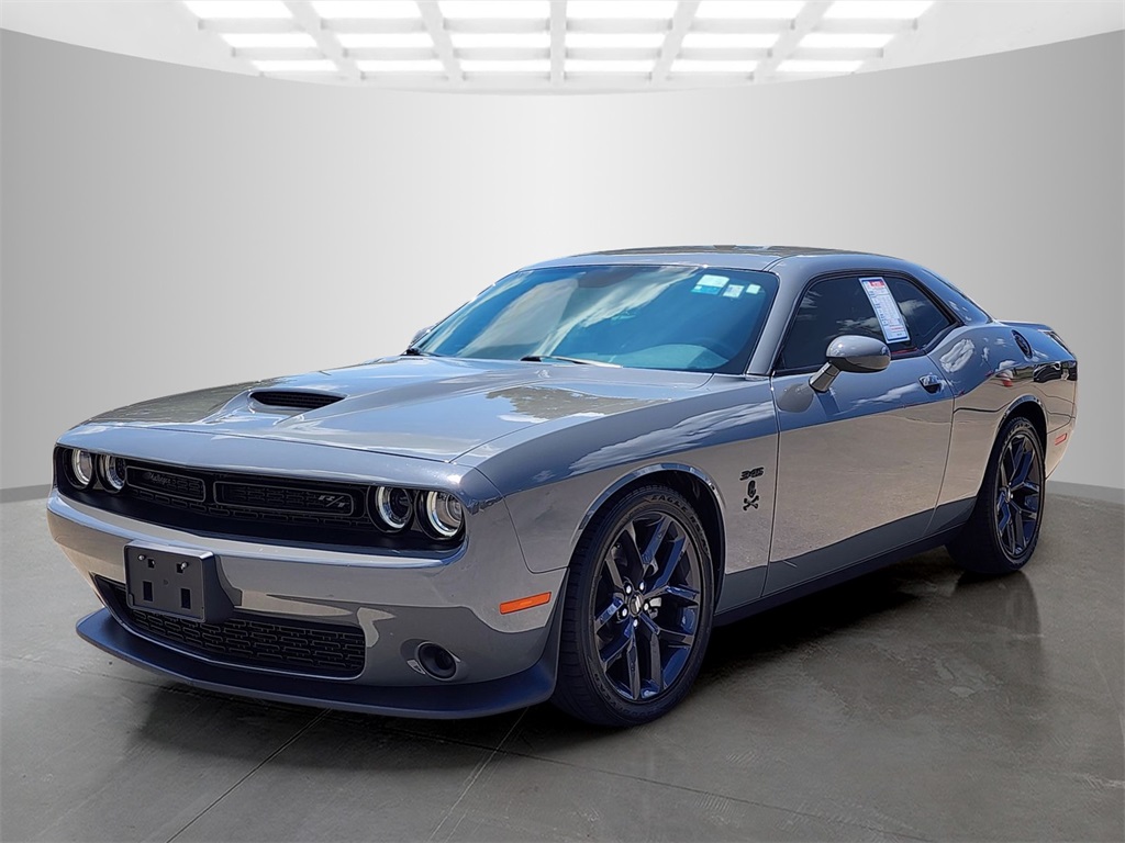 2023 Dodge Challenger R/T photo 9