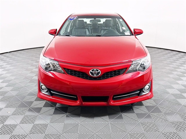 2013 Toyota Camry L photo 2