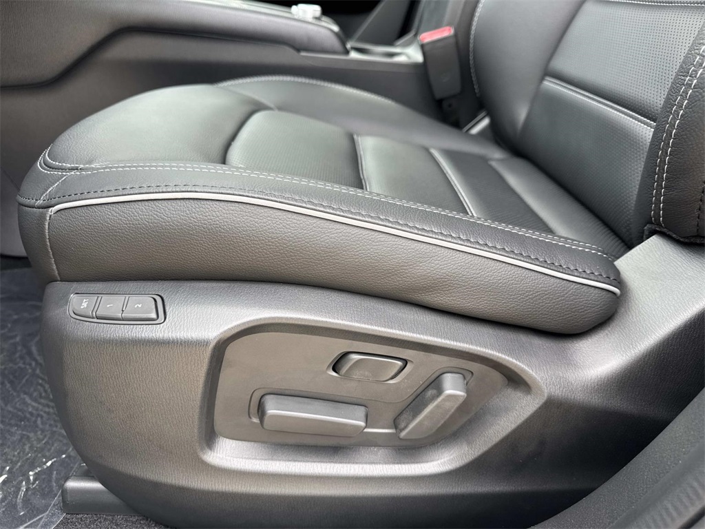 2025 Mazda CX-5 2.5 S Preferred photo 10