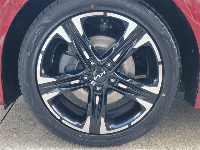 2022 Kia K5 GT-Line photo 10
