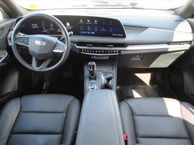 2025 Cadillac XT4 Premium Luxury photo 13