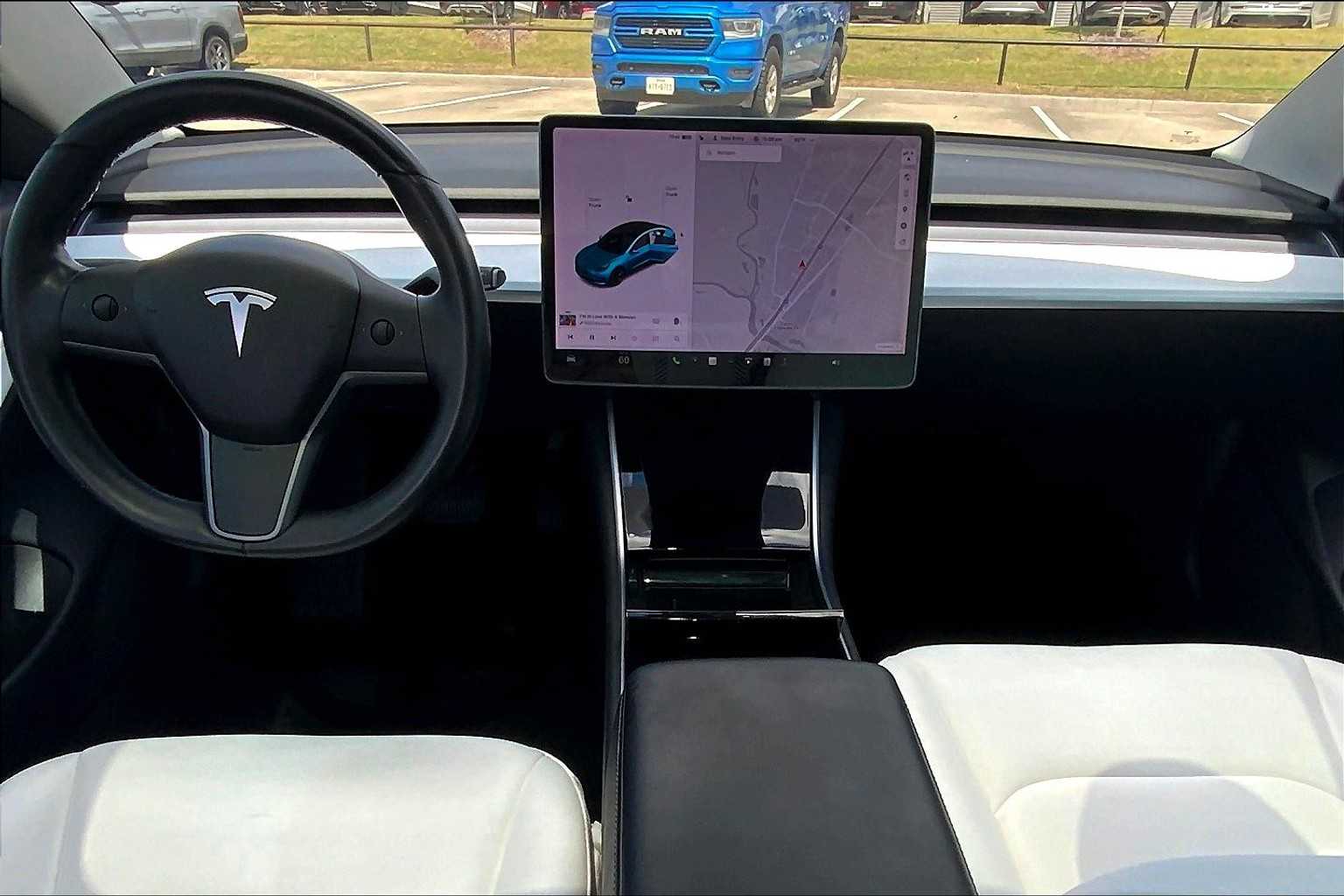 2019 Tesla Model 3 Standard Range photo 12