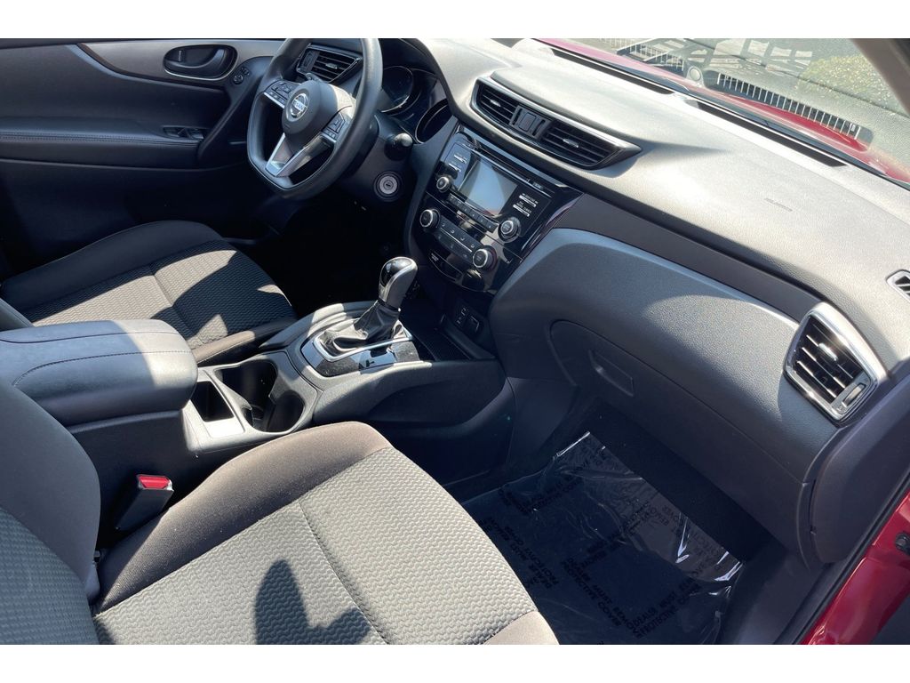 2017 Nissan Rogue Sport S photo 16