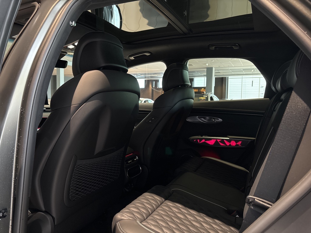 2025 Genesis GV70 Advanced 3.5T Sport Prestige photo 10