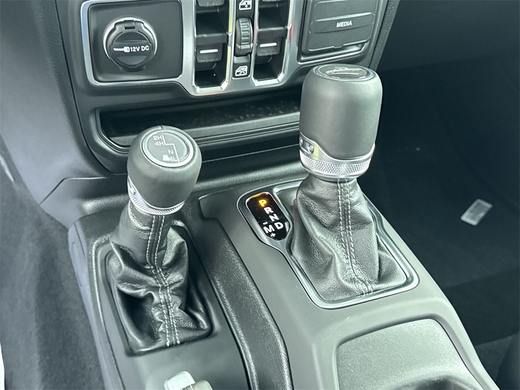 2025 Jeep Gladiator Sport photo 24