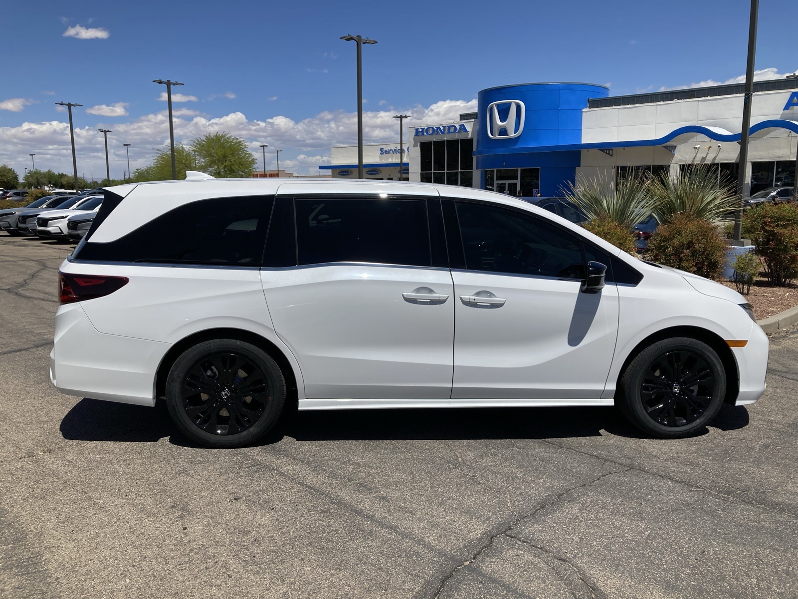 2025 Honda Odyssey photo 4