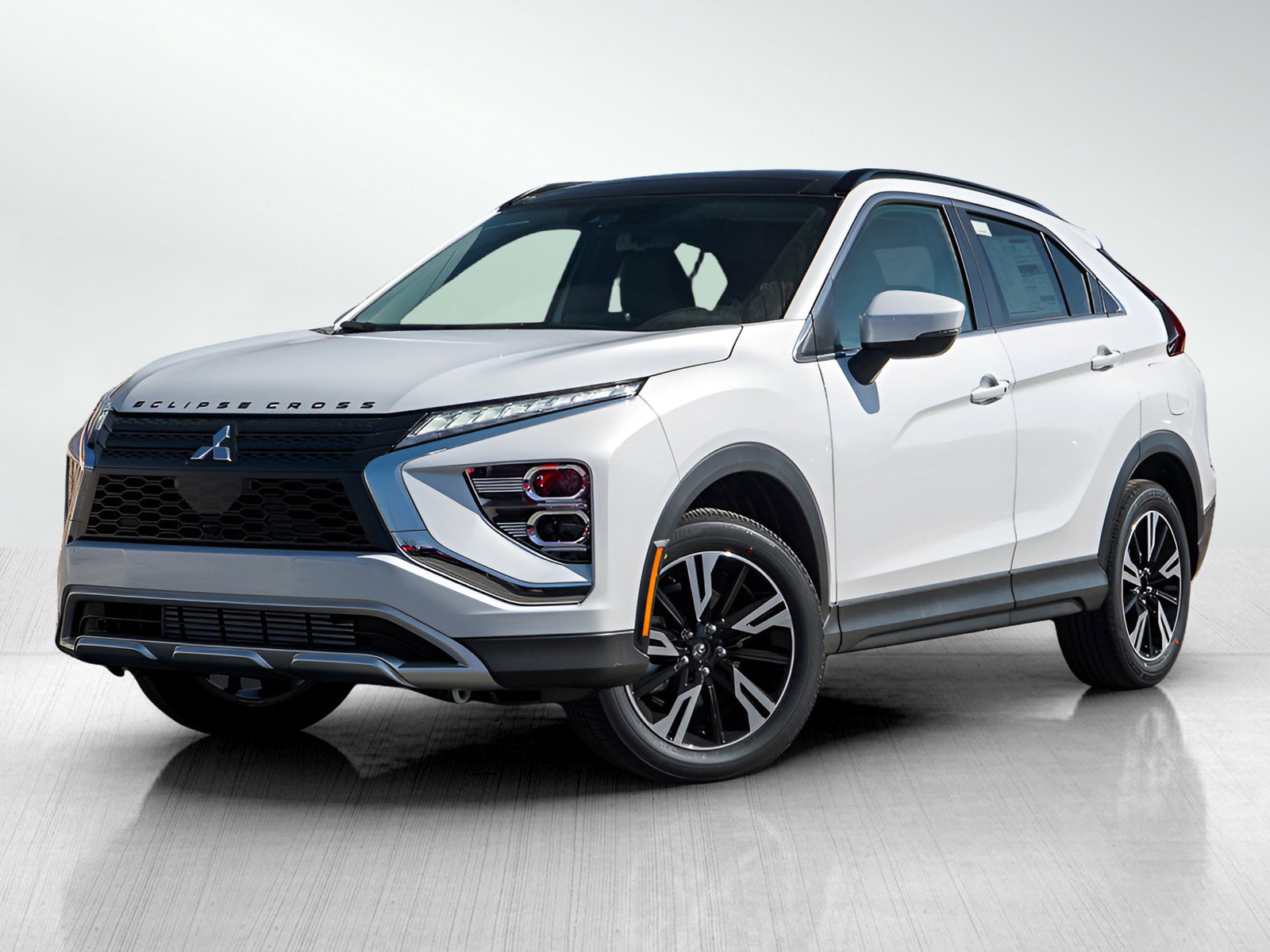 2025 Mitsubishi Eclipse Cross SE's photo