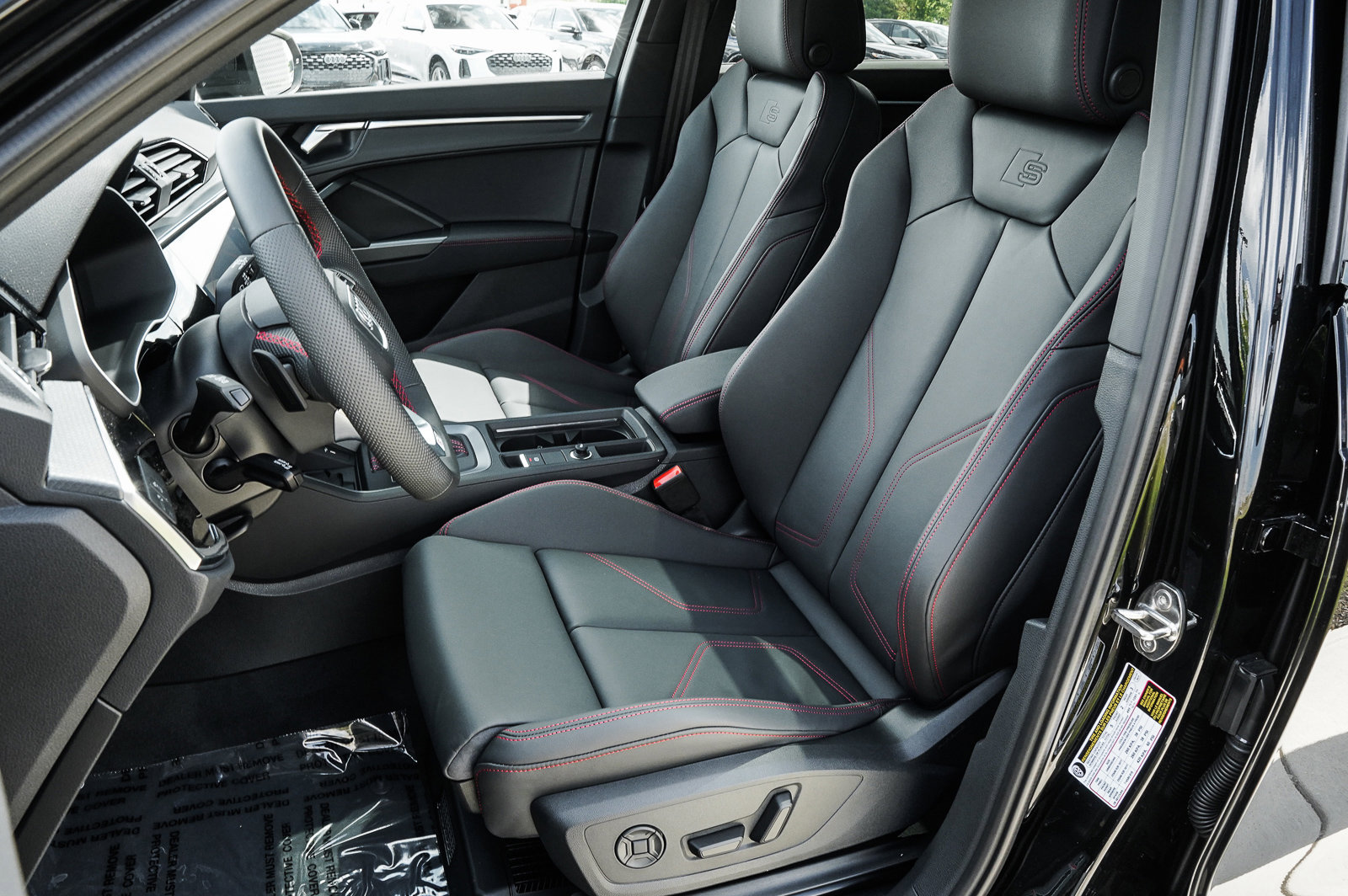 2025 Audi Q3 S line Premium Plus photo 9
