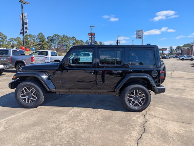 2025 Jeep Wrangler Sahara photo 2