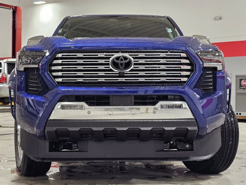 2025 Toyota Tacoma Limited photo 10