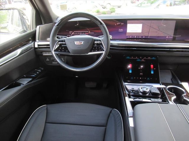 2026 Cadillac Escalade Luxury photo 10