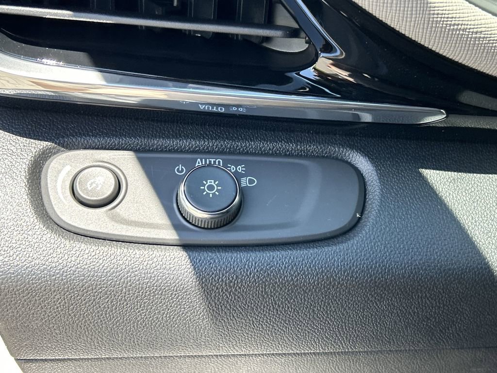 2025 Buick Envista Avenir photo 27
