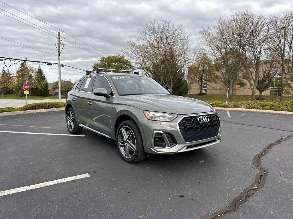 2024 Audi Q5 Premium's photo
