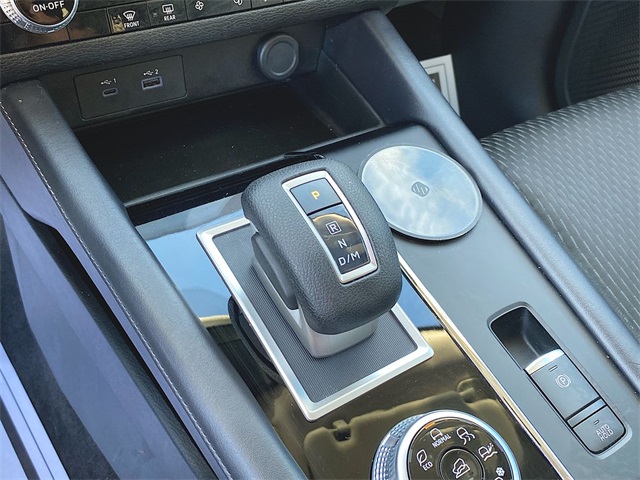 2023 Mitsubishi Outlander ES photo 18