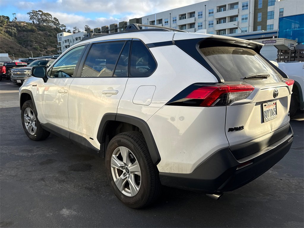 2021 Toyota RAV4 Hybrid LE photo 3