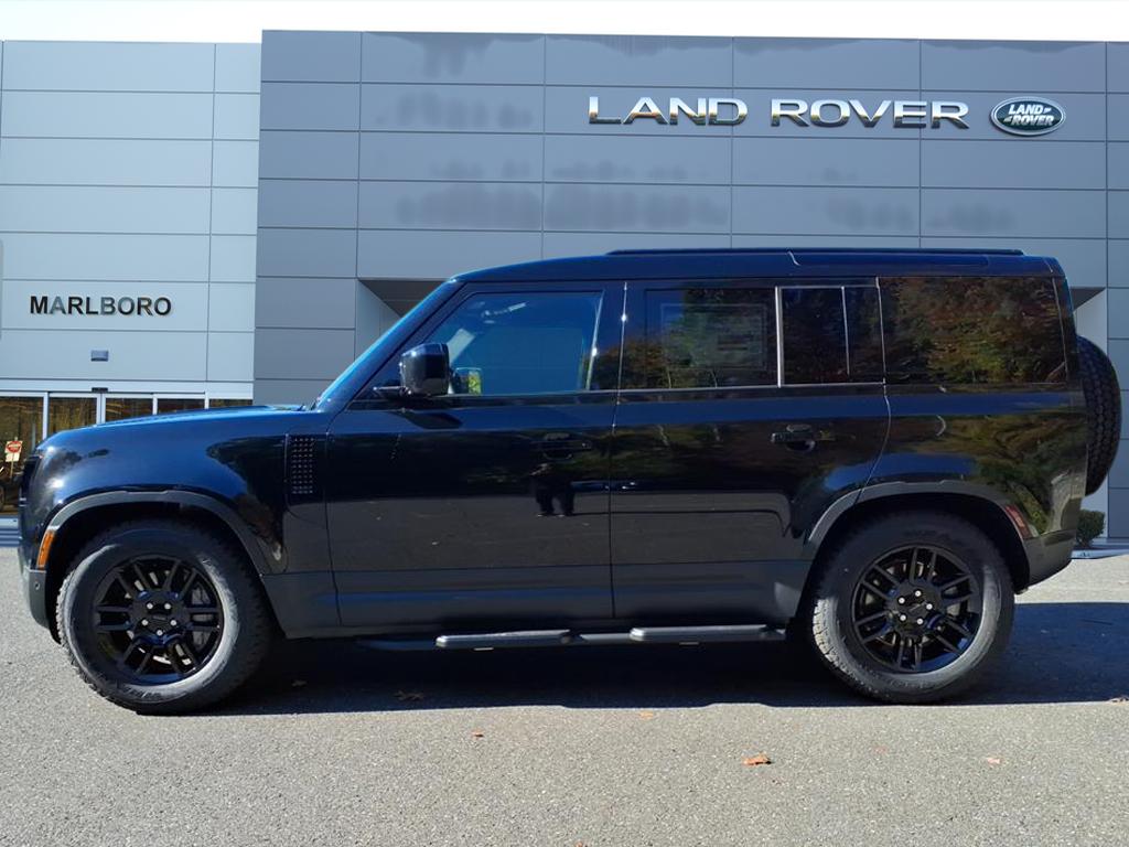 2026 Land Rover Defender 110 S photo 2