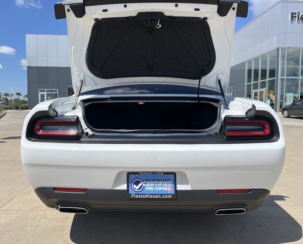 2023 Dodge Challenger SXT photo 3