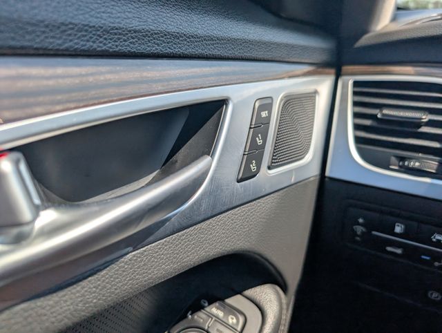 2019 Genesis G80 3.8 photo 23