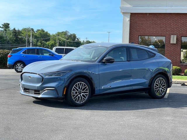 2024 Ford Mustang Mach-E Premium photo 8