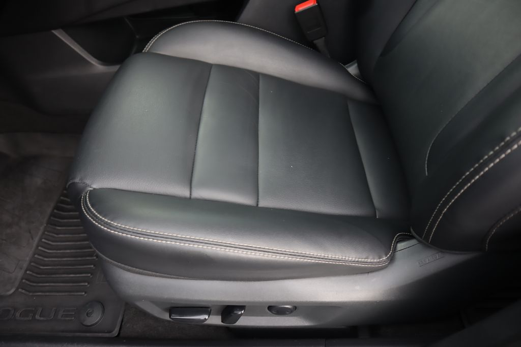 2023 Nissan Rogue SL photo 17