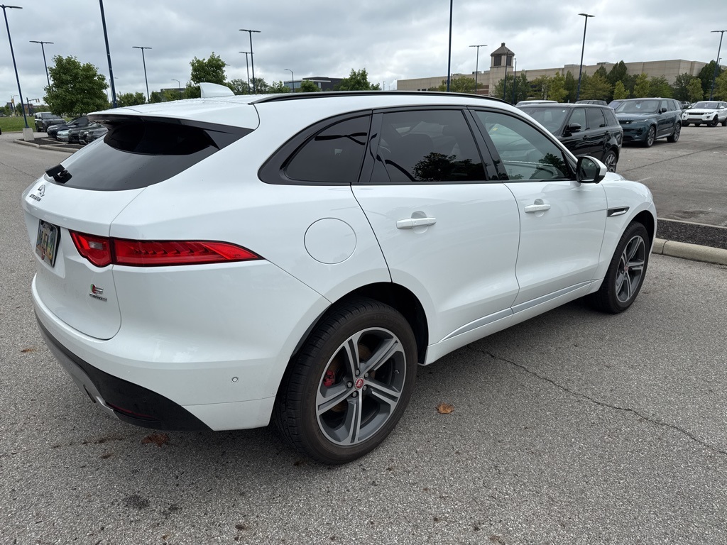 2017 Jaguar F-PACE S photo 5