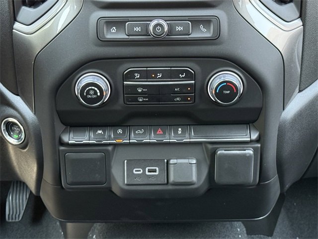 2025 Chevrolet Silverado 1500 Custom photo 22