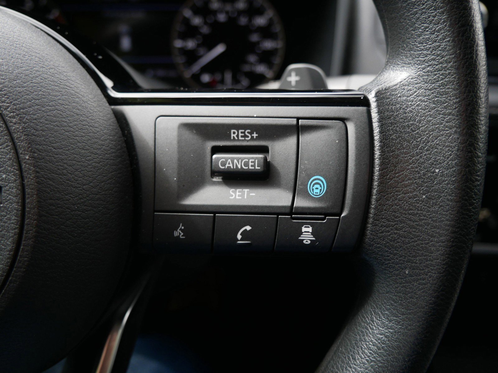 2022 Nissan Rogue SV photo 23