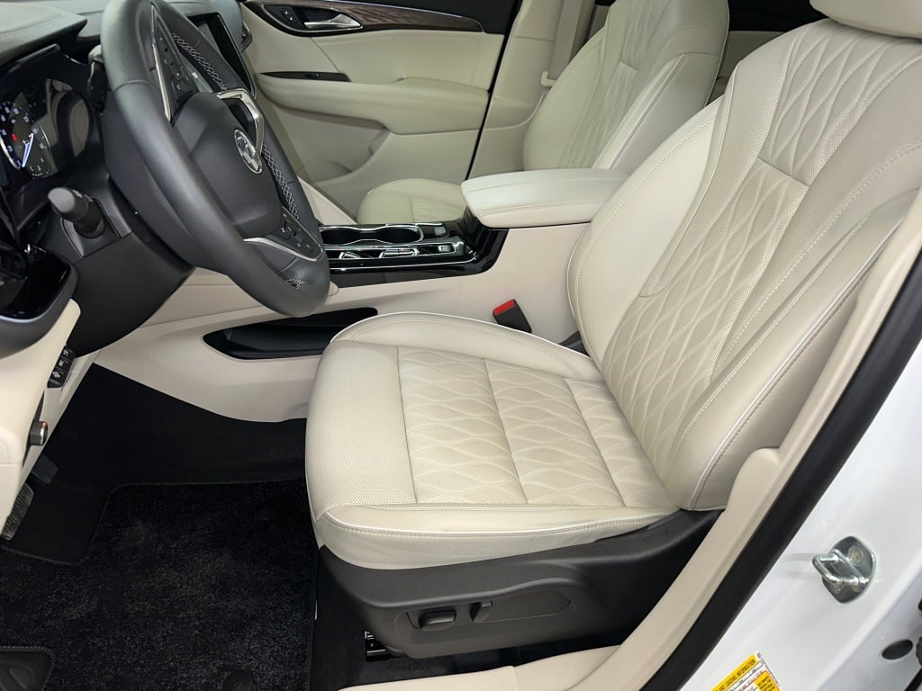 2023 Buick Envision Avenir photo 2