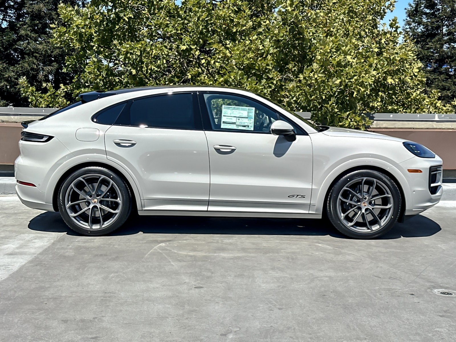 2025 Porsche Cayenne GTS Coupe photo 10