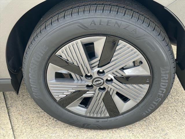 2025 Nissan Murano SL photo 10