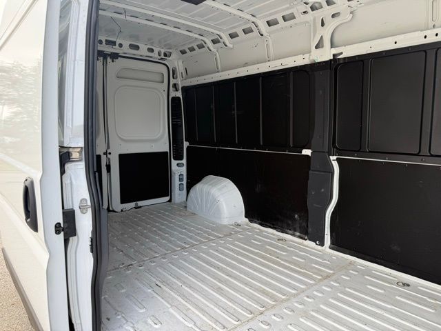 2024 Ram ProMaster 2500 photo 9