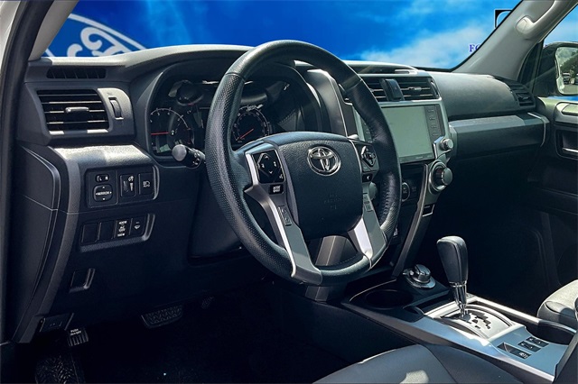2023 Toyota 4Runner SR5 Premium 4WD photo 13