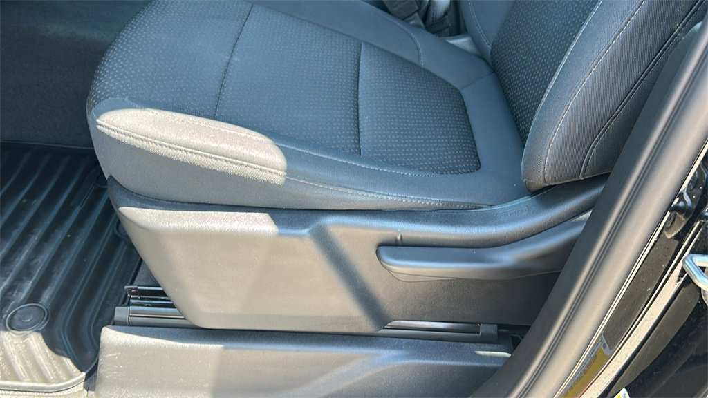 2021 Chevrolet Silverado 1500 Custom photo 17