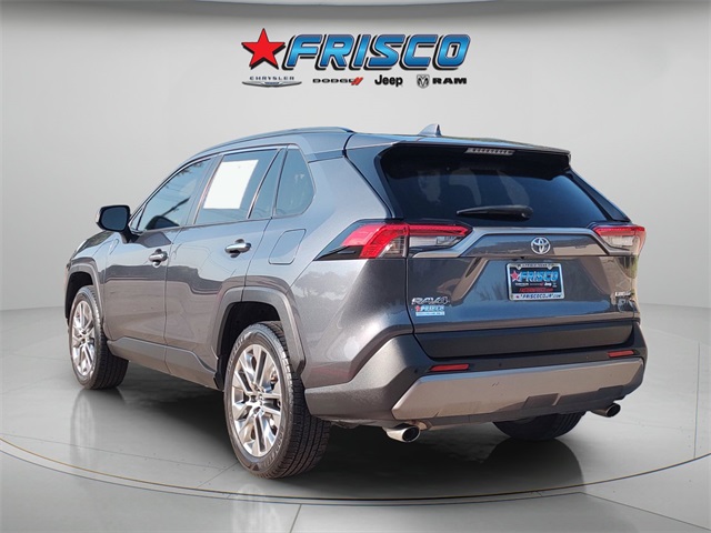2019 Toyota RAV4 Limited photo 3