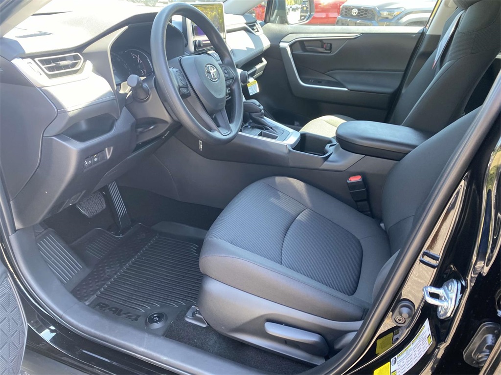 2025 Toyota RAV4 LE photo 10