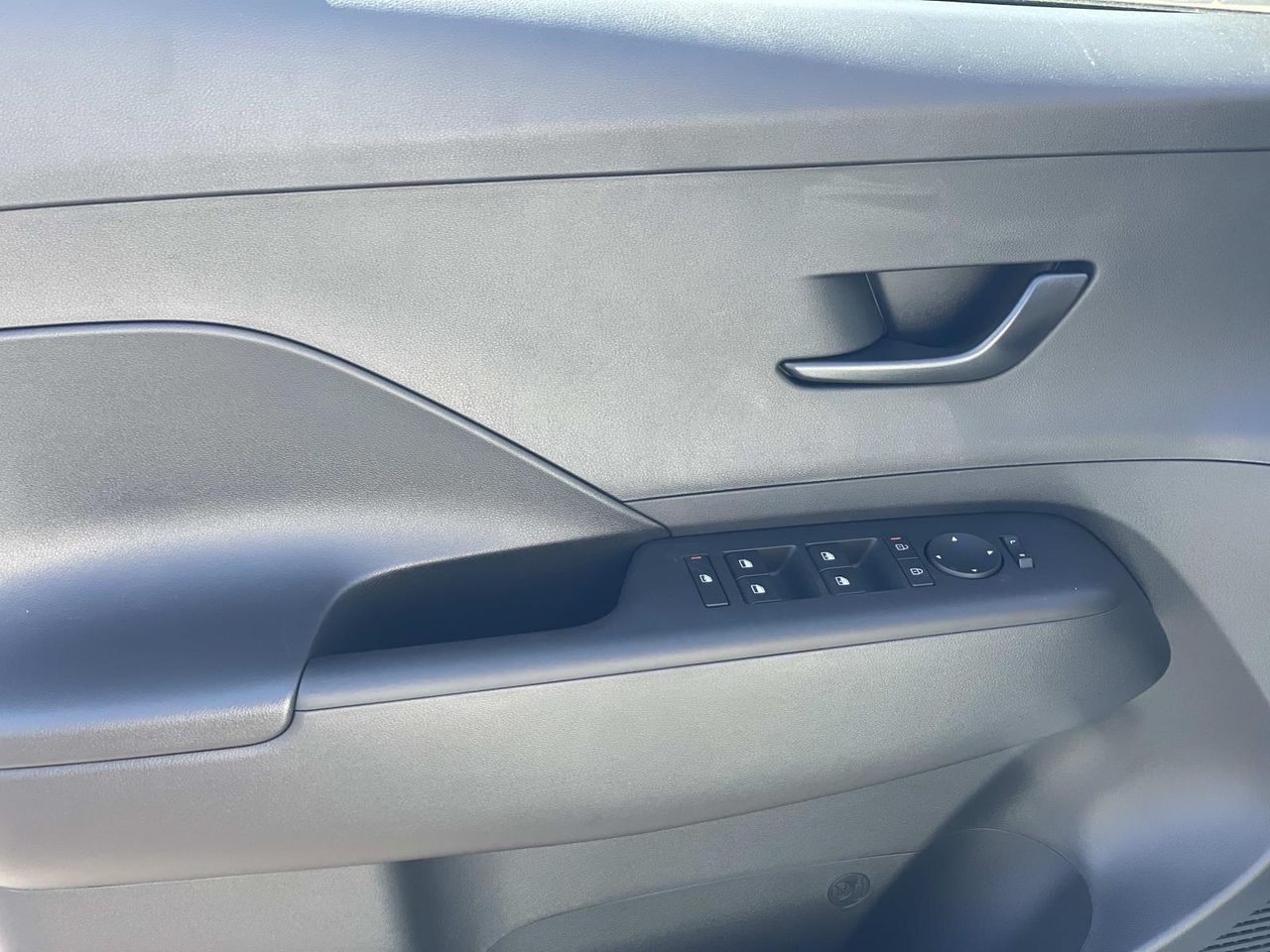 2026 Hyundai Kona SEL photo 14