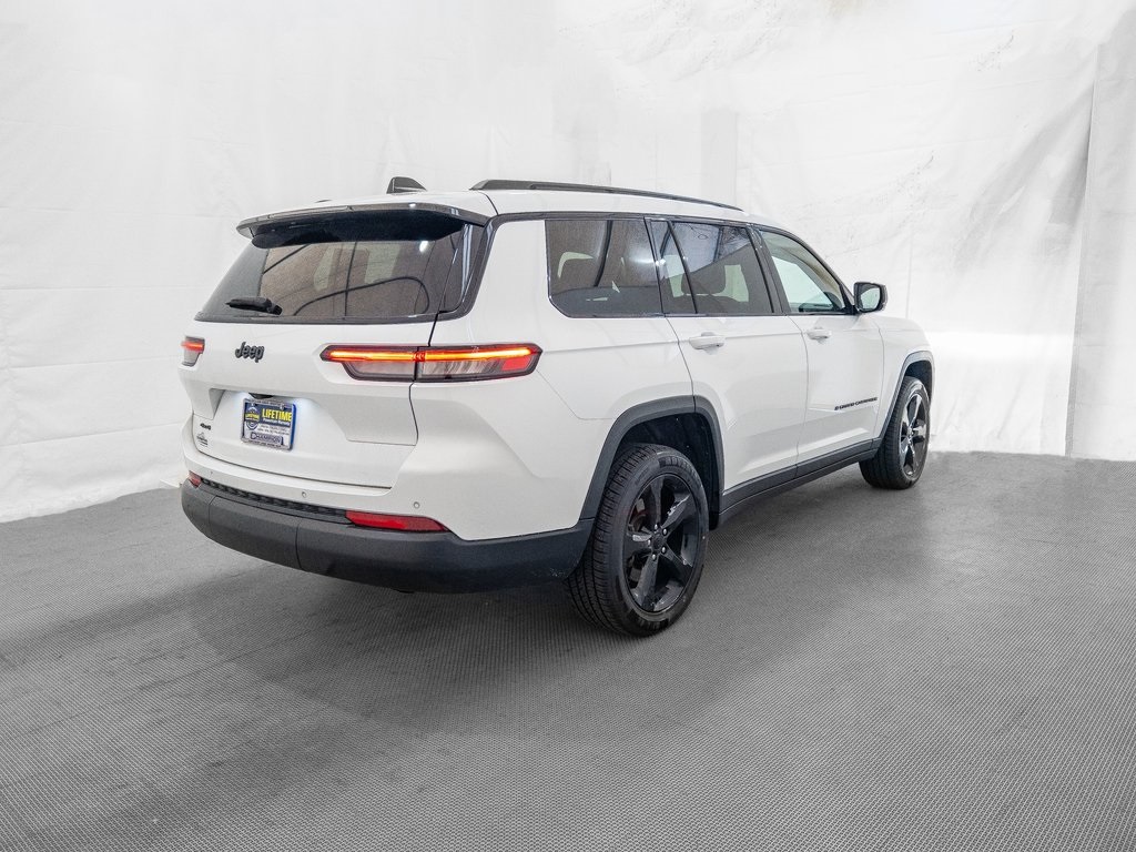 2023 Jeep Grand Cherokee Altitude photo 4