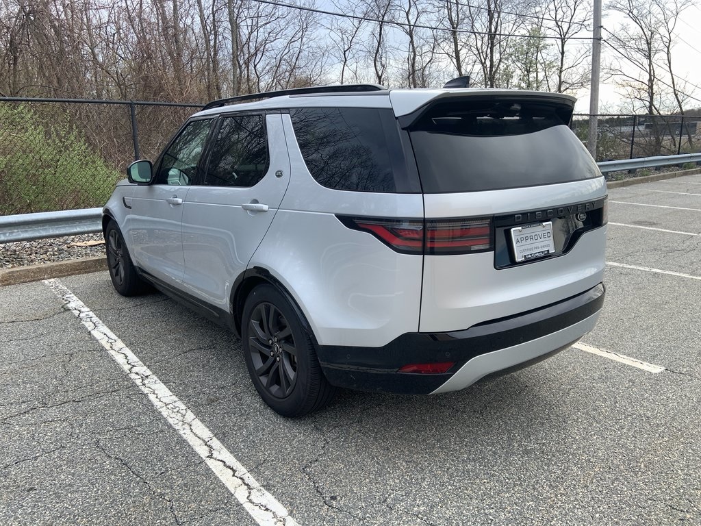 2023 Land Rover Discovery S R-Dynamic photo 6